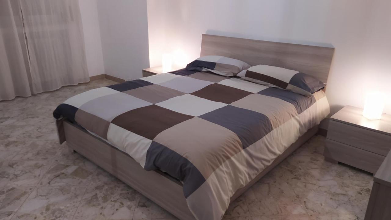 Malias Appartement Bari Buitenkant foto
